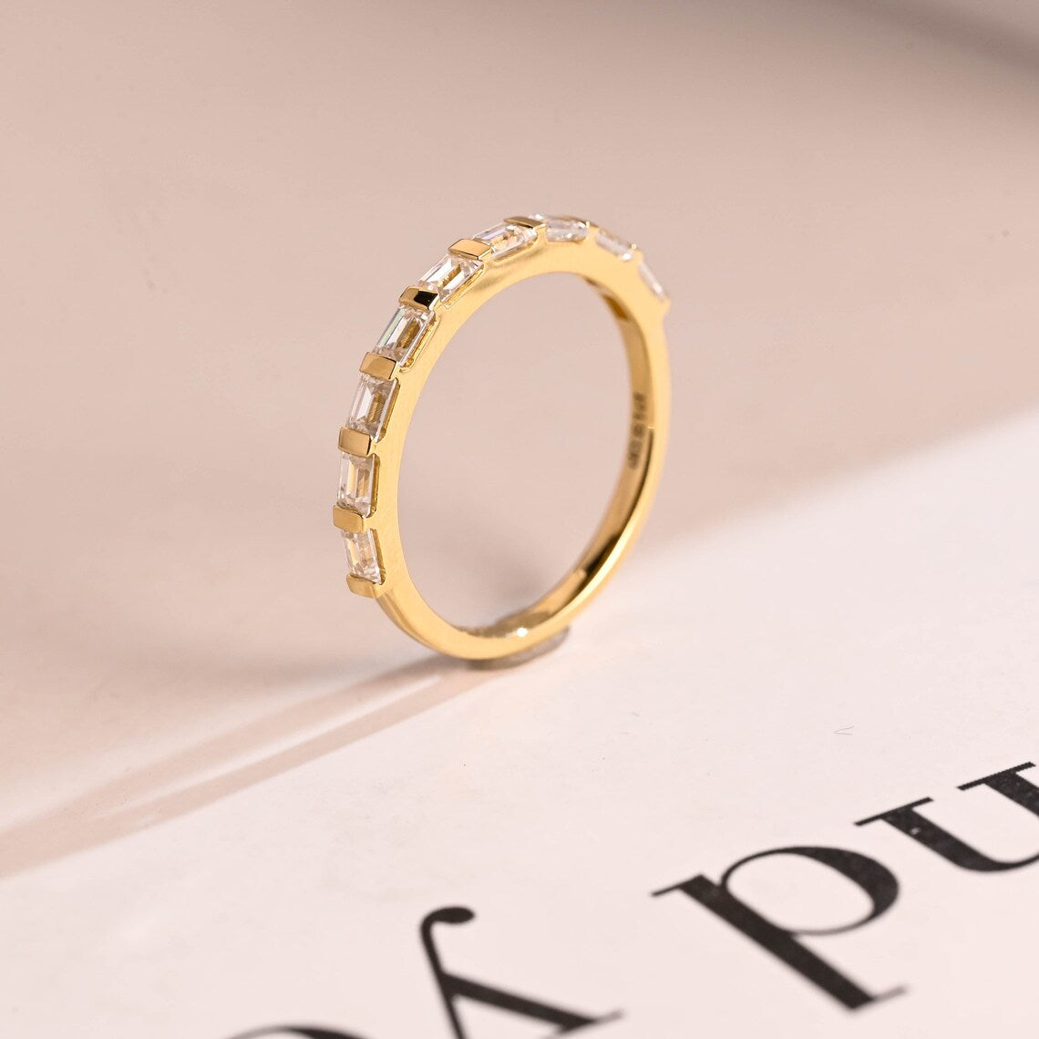 Baguette diamond band