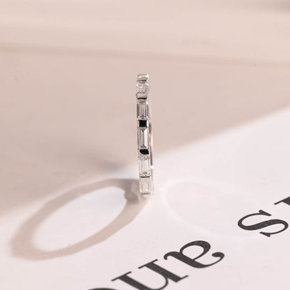 Bar set diamond style ring