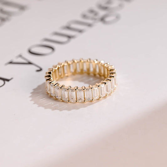 Baguette moissanite ring