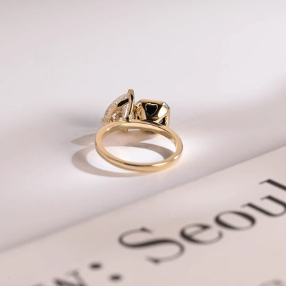Toi et Moi unique engagement ring