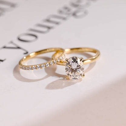 Oval cut moissanite ring