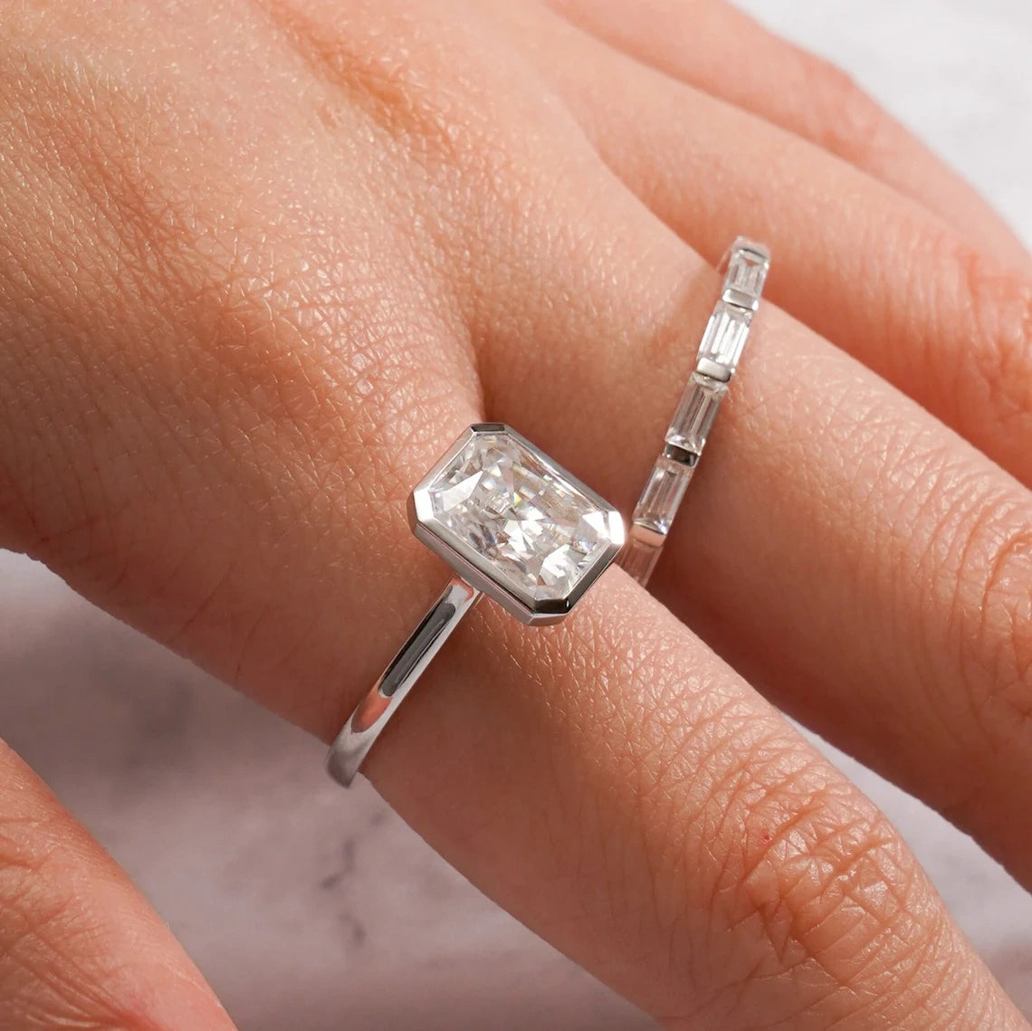 Elegant and Simple | Bezel Moissanite Band | Gold Classic

