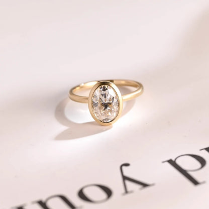 oval moissanite ring 