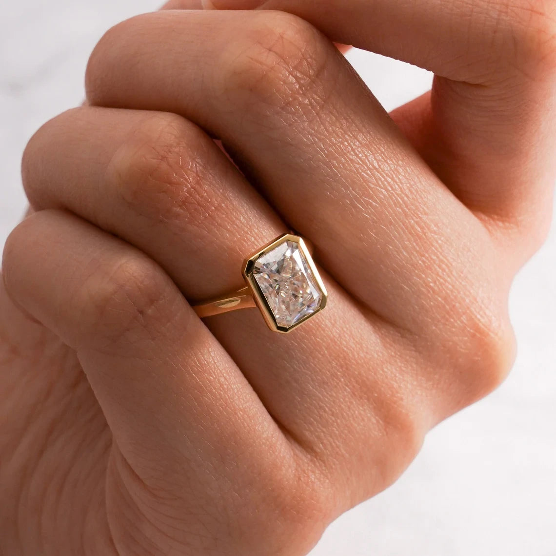 For Her Always | Radiant Minimal Ring | 10K–18K Sparkle

