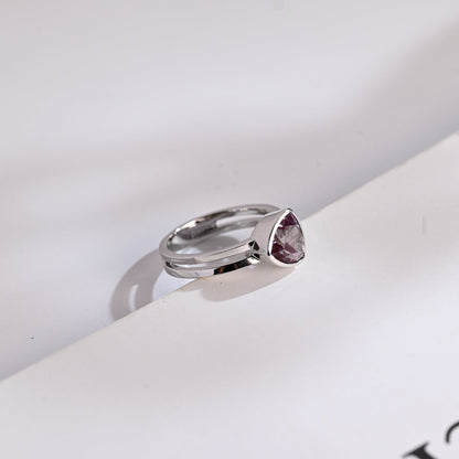 Bezel-set trillion cut diamond ring