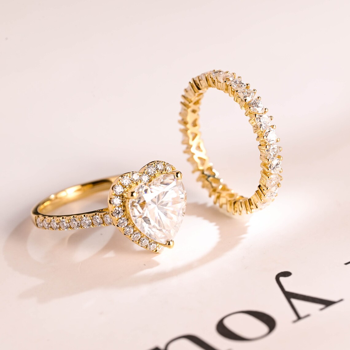 Single halo engagement ring