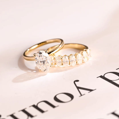 Oval cut moissanite diamond ring