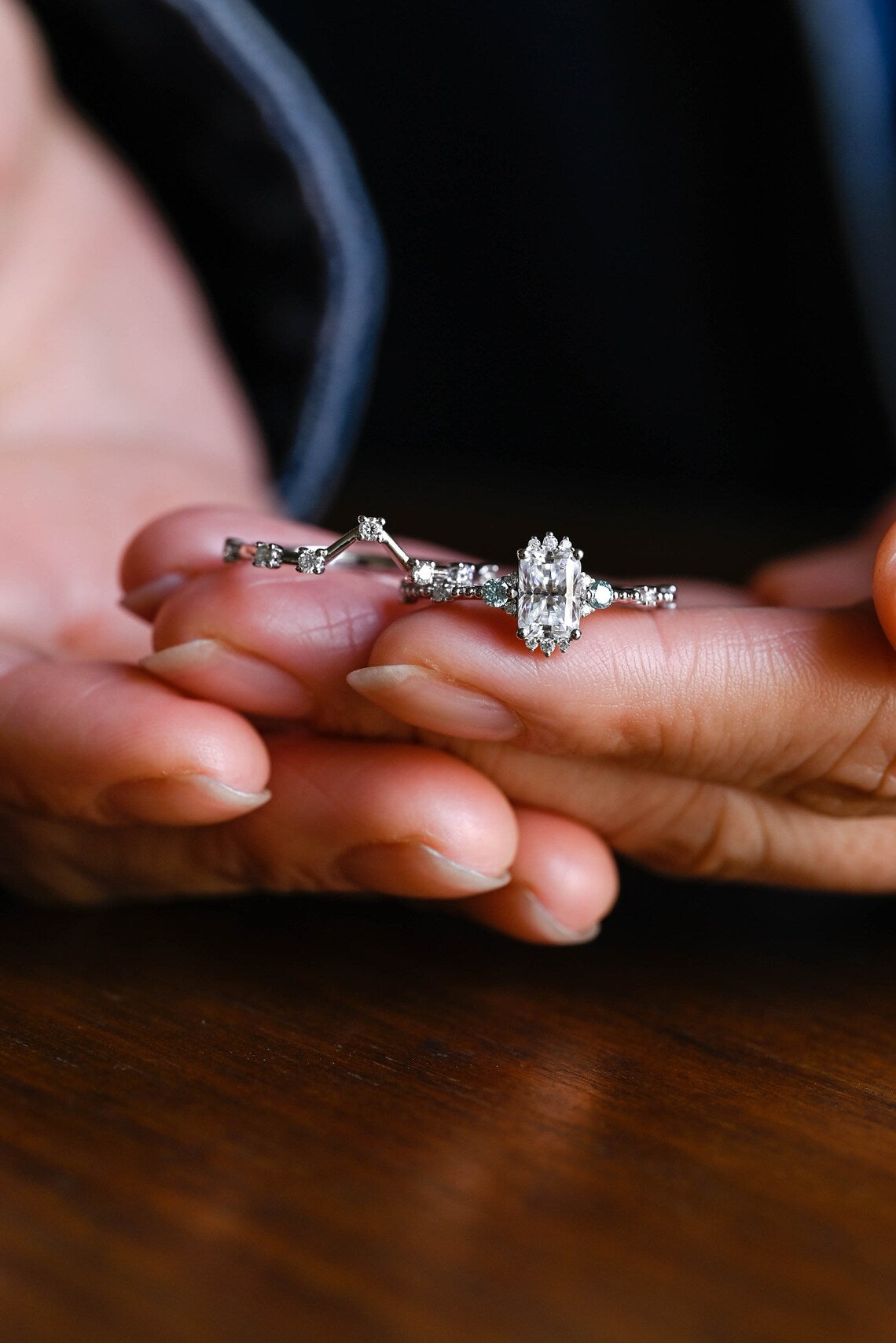 Unique engagement ring set