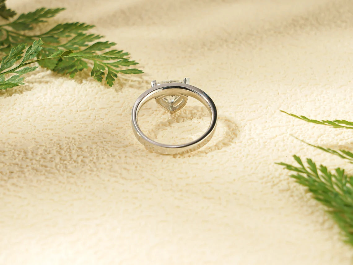 Solitaire promise ring