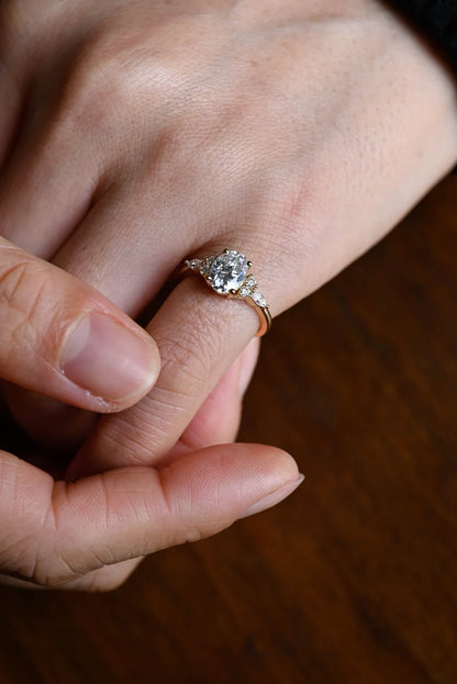 Women’s Engagement Ring
