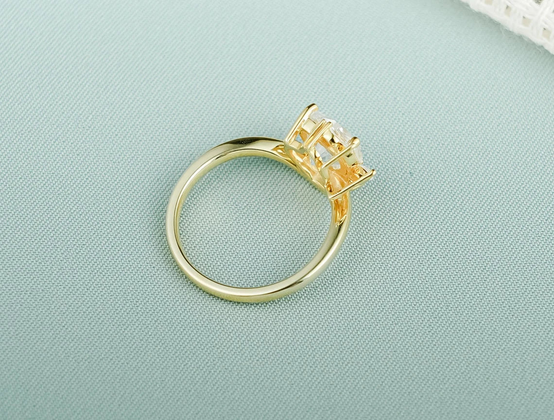 Romantic proposal ring