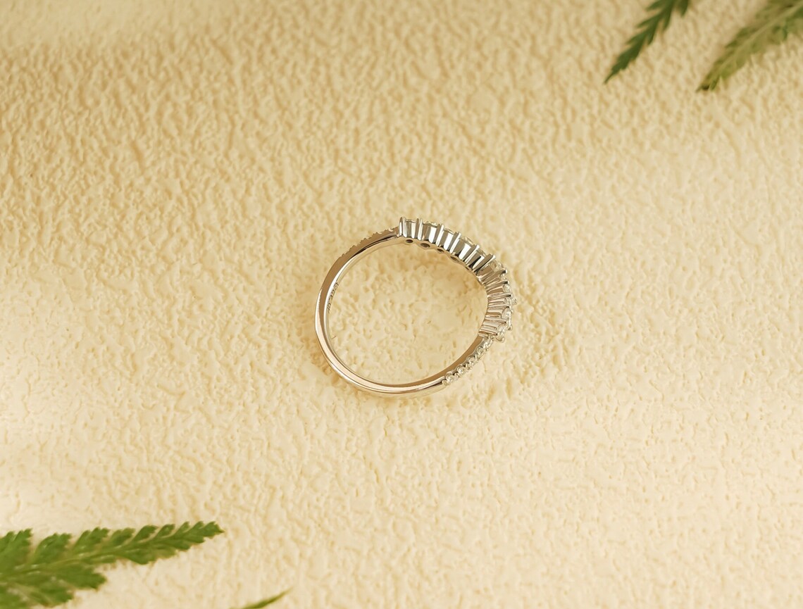 Chevron diamond ring