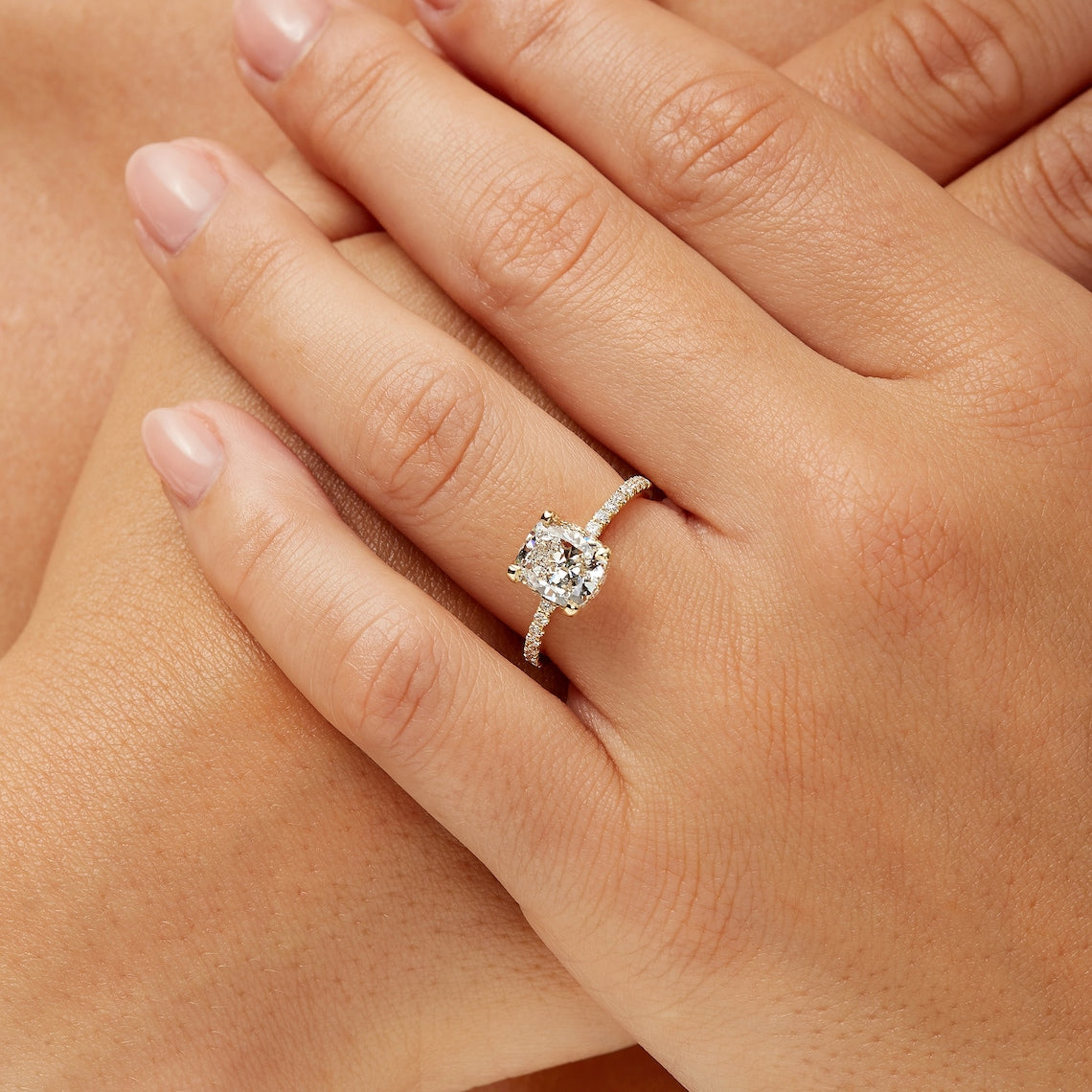 Cushion cut diamond ring