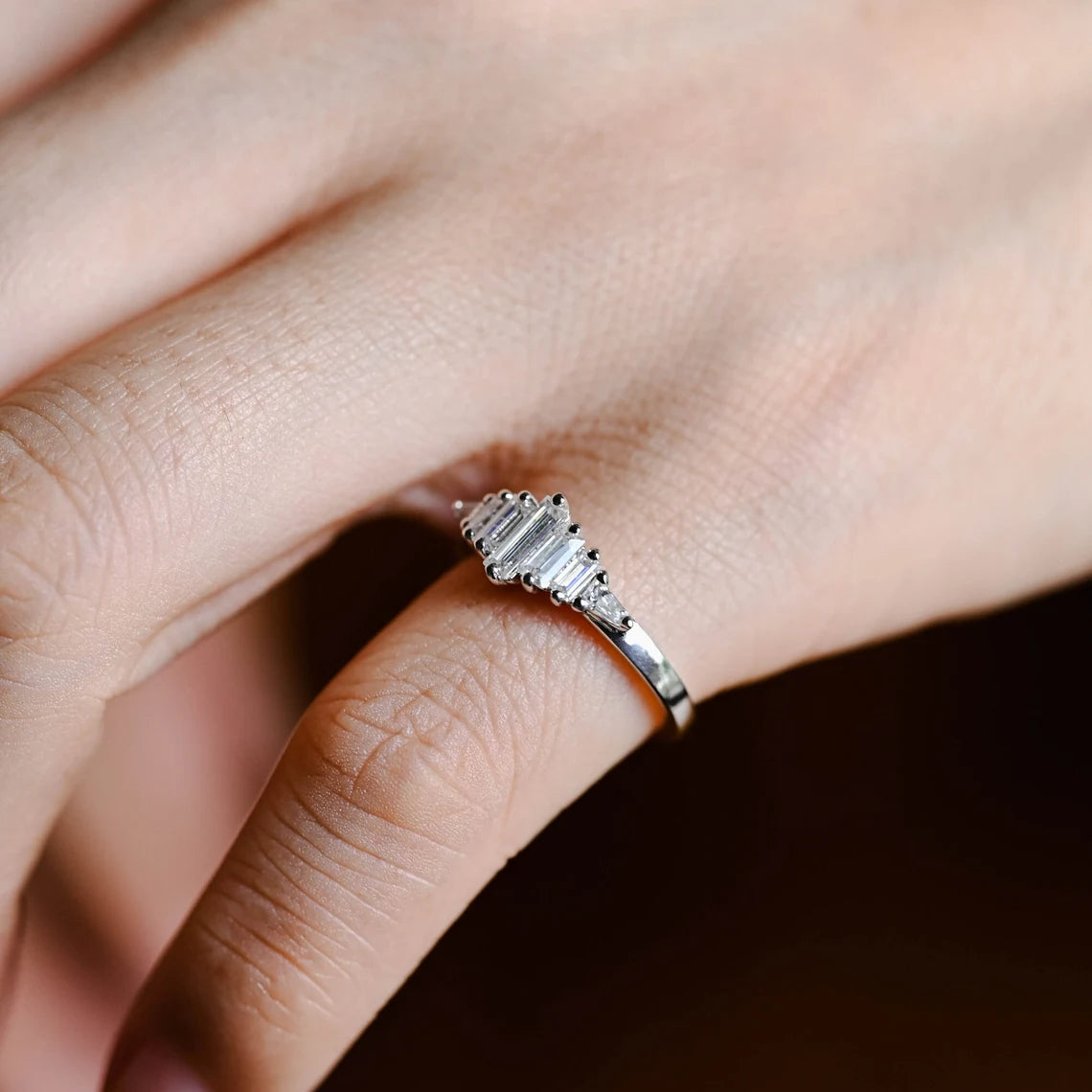 Unique prong-set wedding band