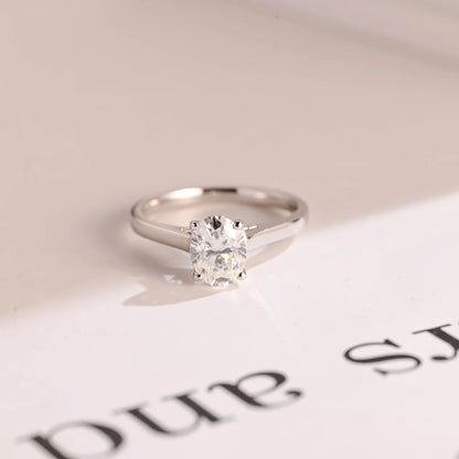 oval moissanite ring