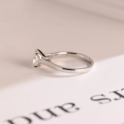 luxury moissanite ring 
