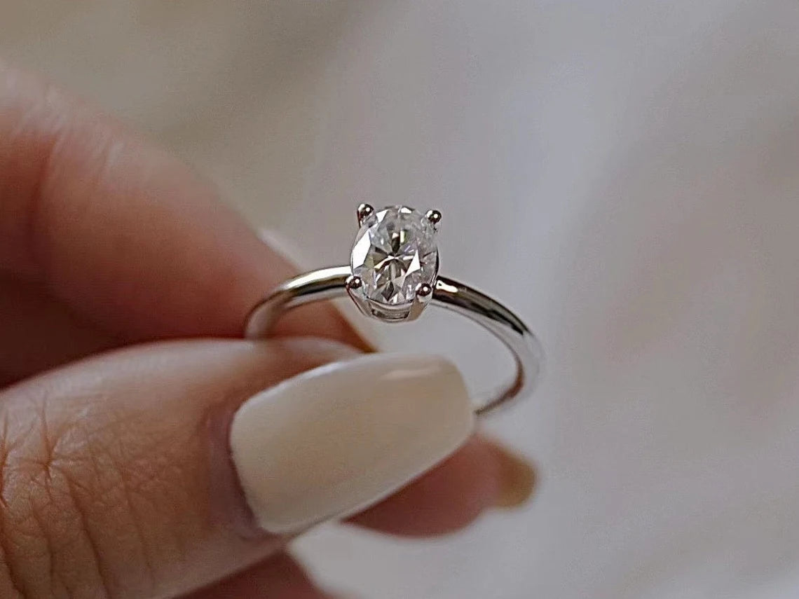 Prong Setting Engagement Ring