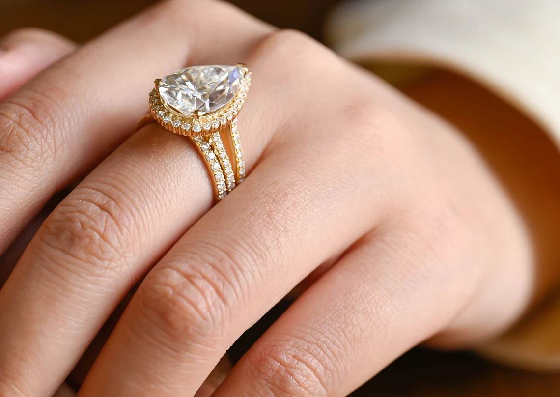 Anniversary ring set