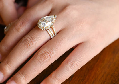 Yellow gold bridal ring