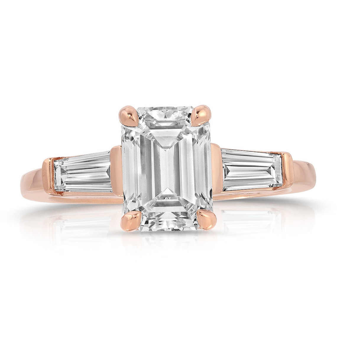 Tapered baguette side stone ring