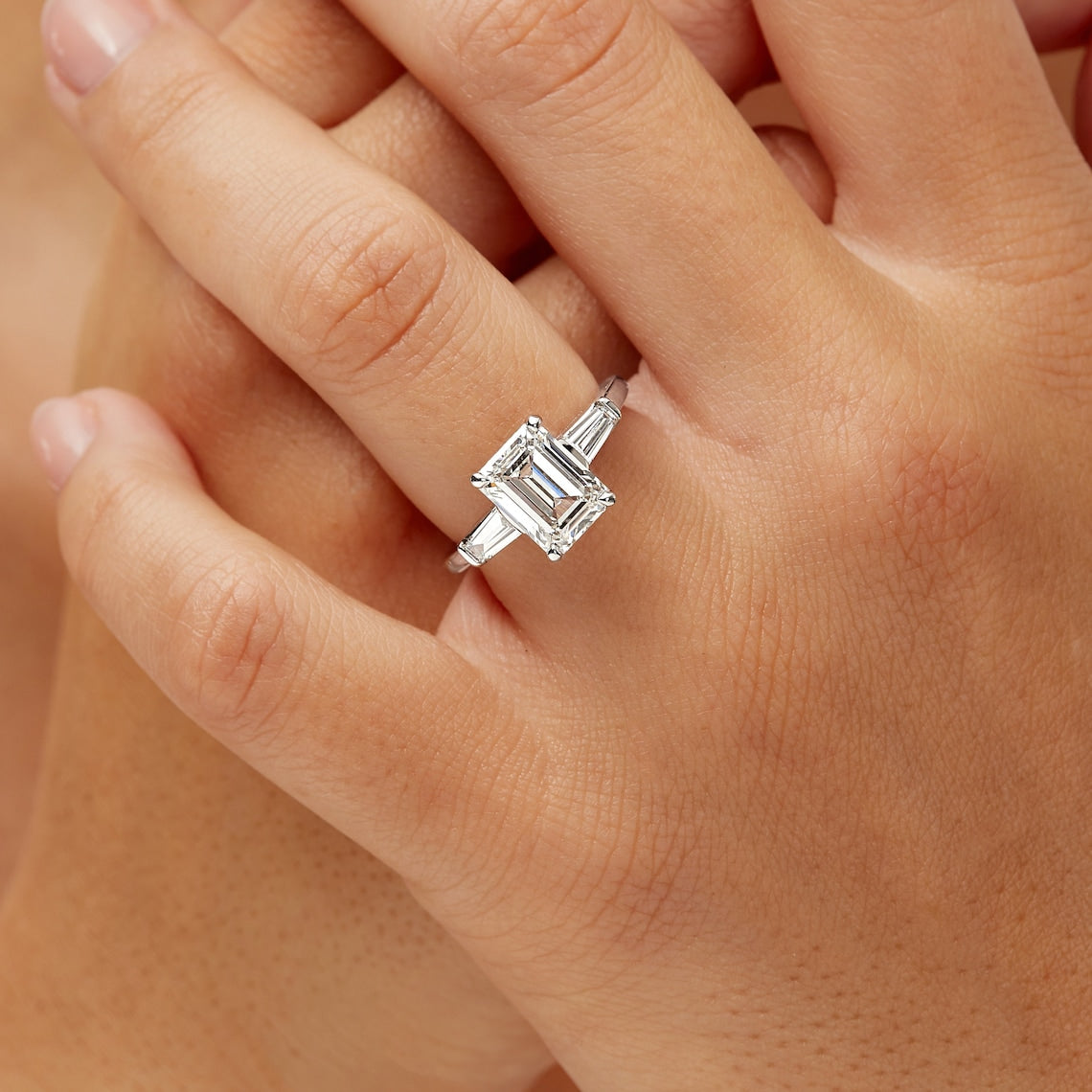 Emerald lab grown diamond ring