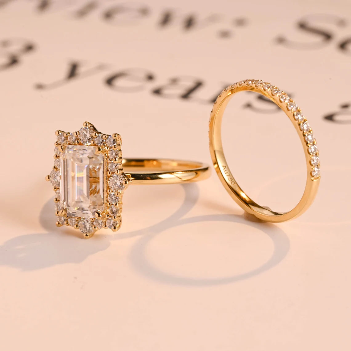 Luxury engagement ring