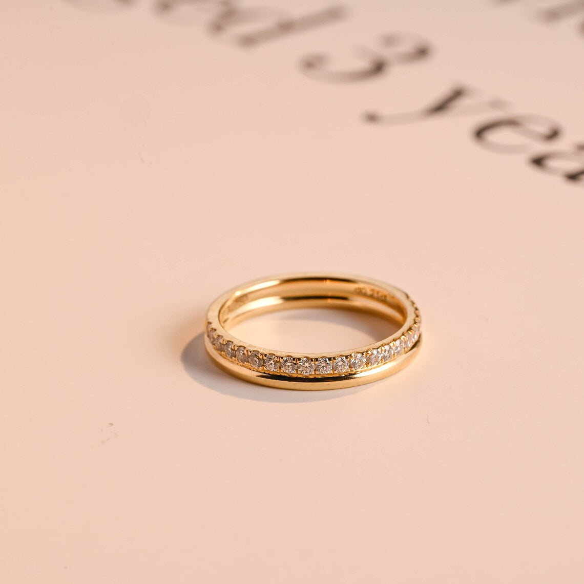 Round cut moissanite diamond ring
