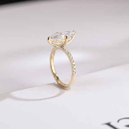 Claw prong-set wedding ring