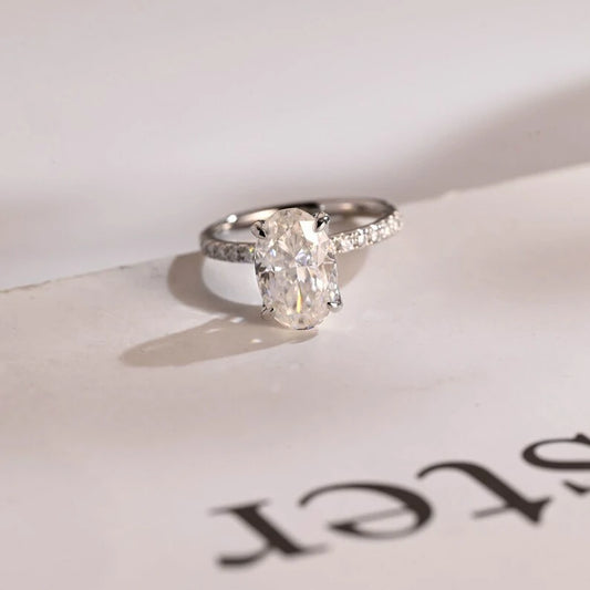 oval moissanite ring