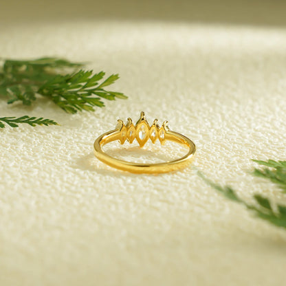 Luxury wedding band