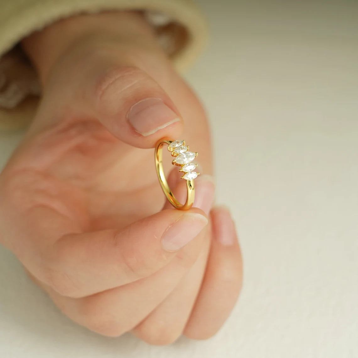 Fine jewelry band