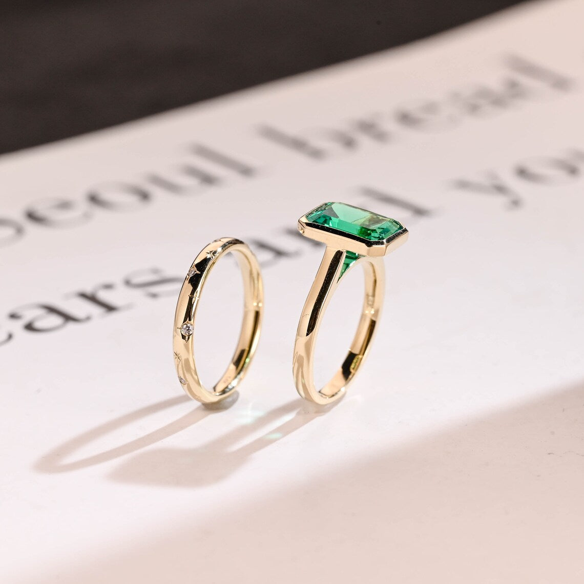 Flush-set diamond band