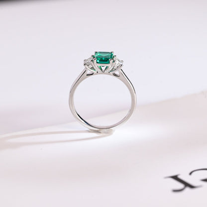 Trapezoid side stone ring