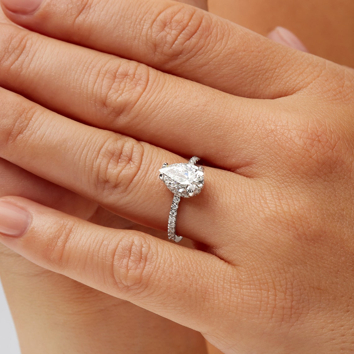 lab grown diamond ring | lab grown diamond engagement rings