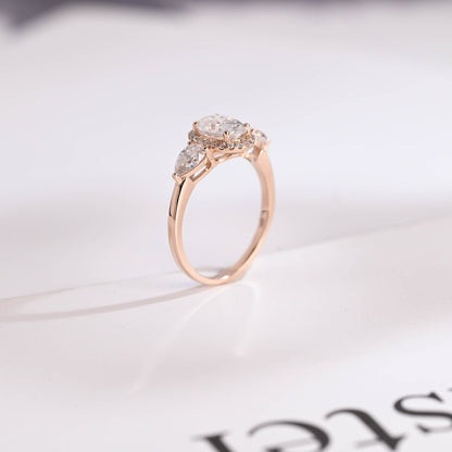 Oval cut moissanite ring
