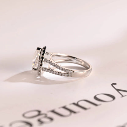 Proposal ring for her