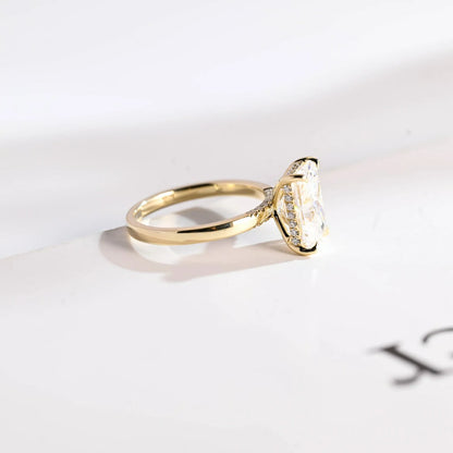Timeless Treasure | Radiant Glow | 18K Hidden Halo

