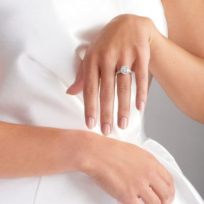 Halo diamond ring