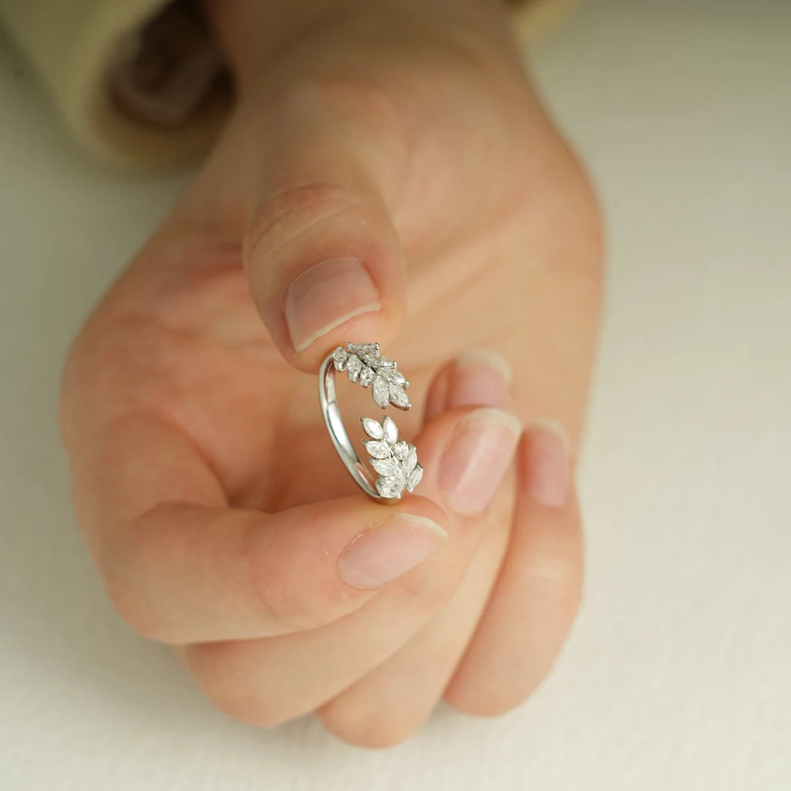 Open adjustable ring