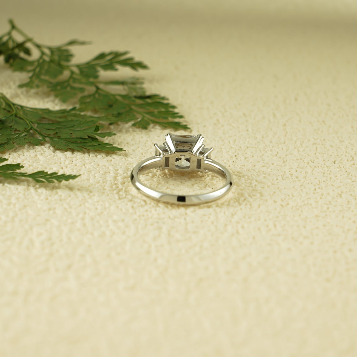 Modern engagement ring