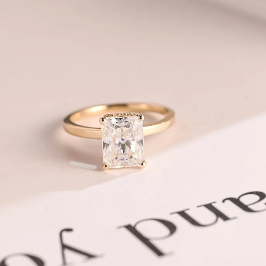 Radiant Cut Sparkle | Double Halo Brilliance | 18K Gold Ring

