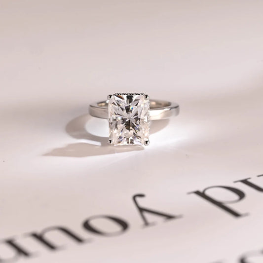 Radiant Cut Sparkle | Double Halo Brilliance | 18K Gold Ring

