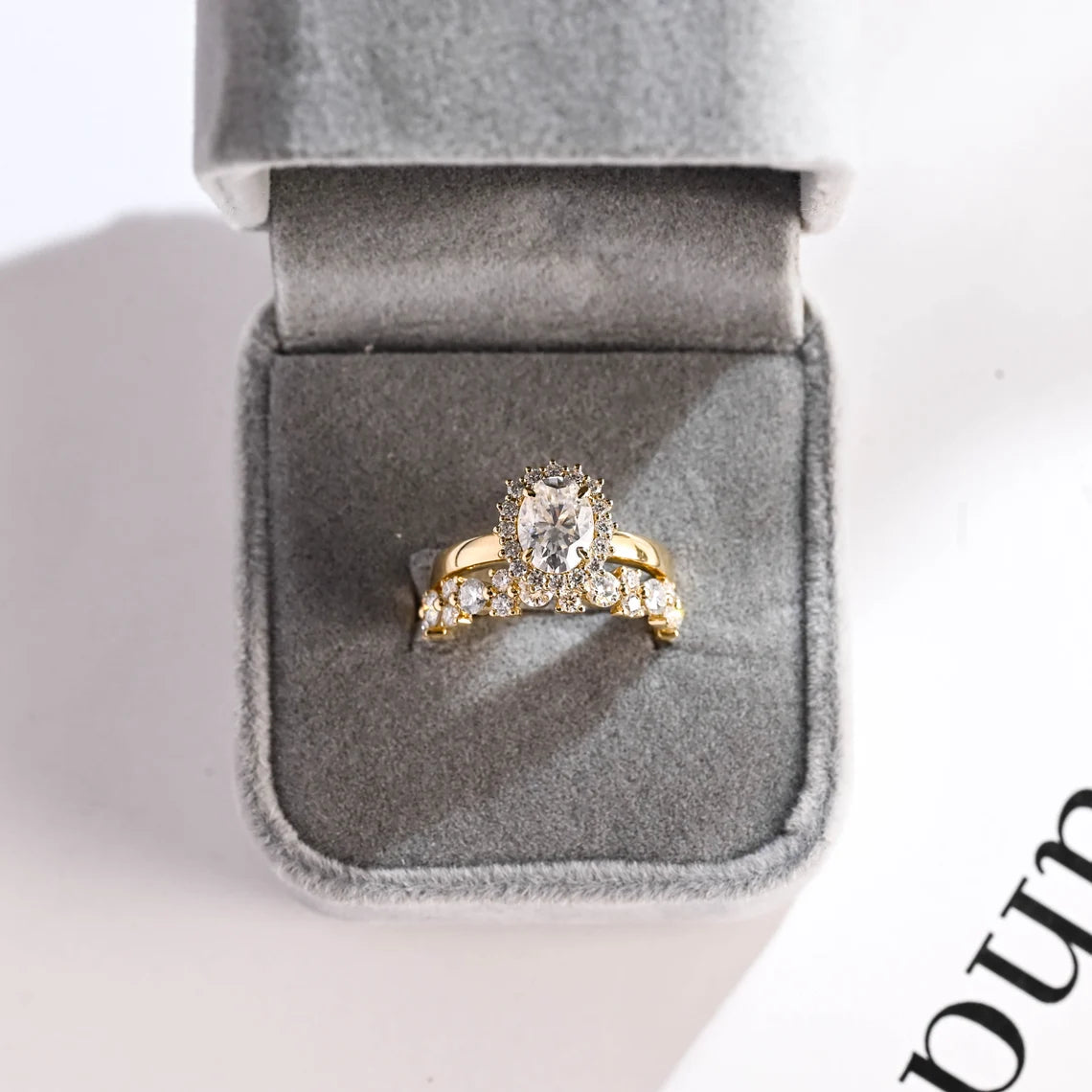 Oval cut moissanite diamond ring