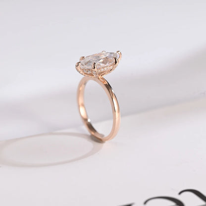 Solitaire engagement ring