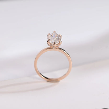 Classic hidden halo ring