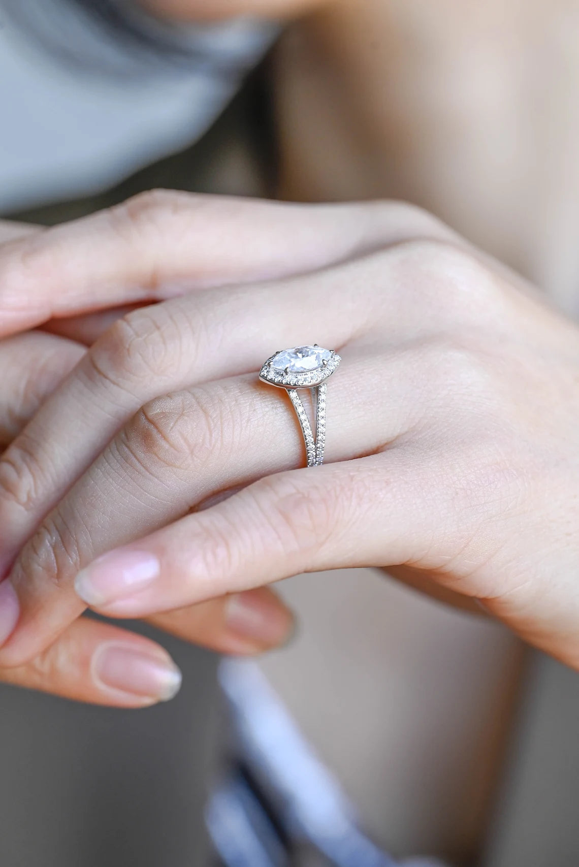 Luxury moissanite ring