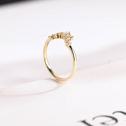 Half eternity curved ring