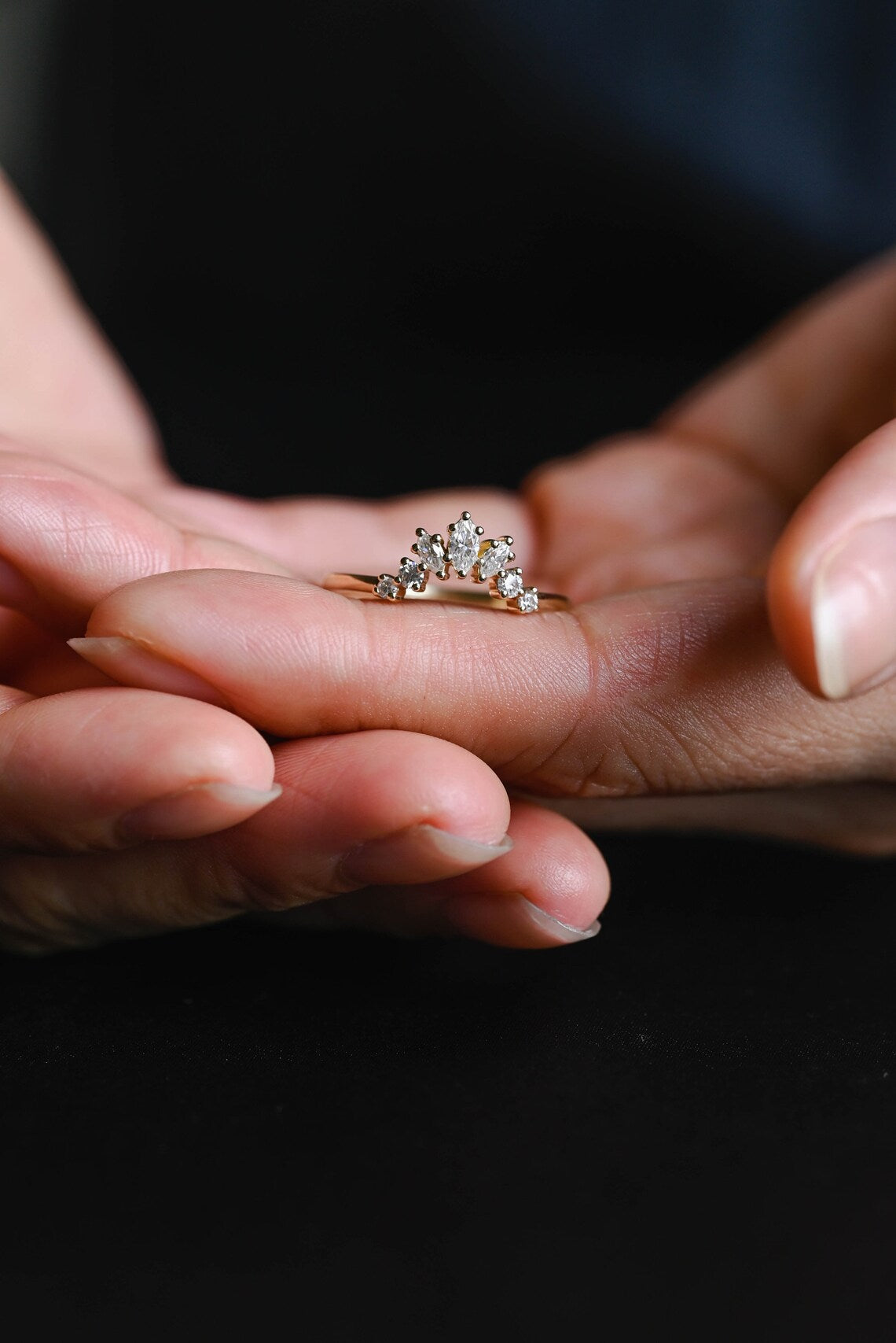 Women wedding band