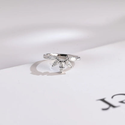 Floral moissanite ring