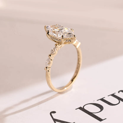 Half eternity ring